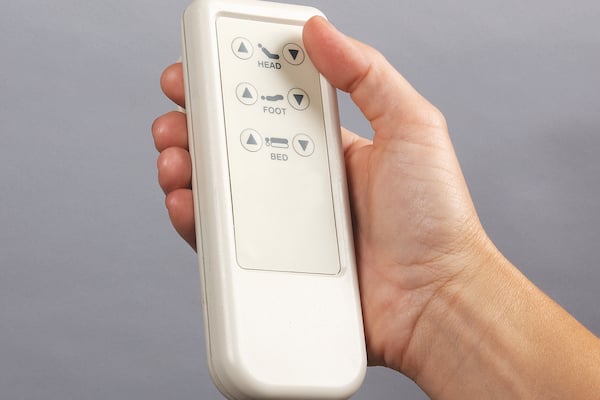 6 button sleek hand control wired