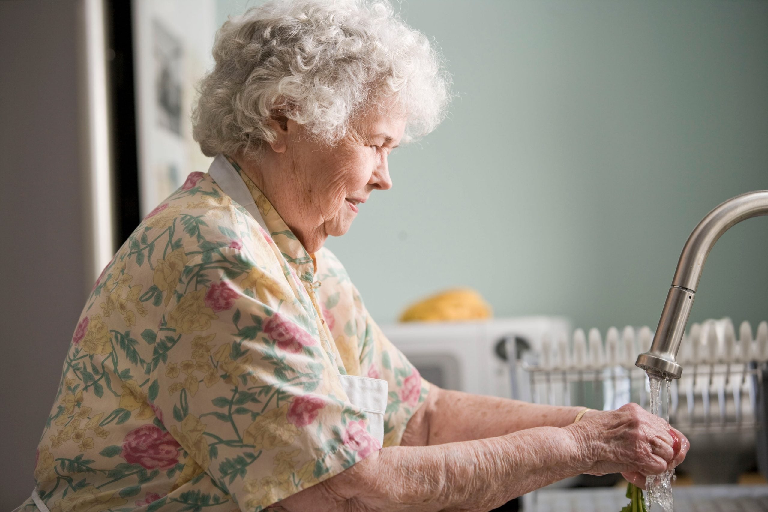 A Guide to Moving Your Aging Parents Into Your Home