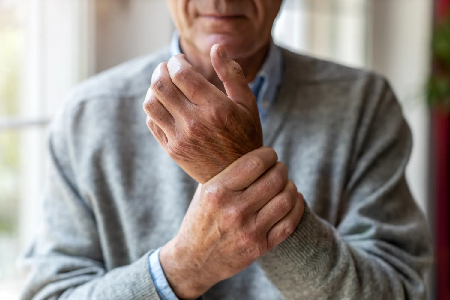 Gifts for People With Arthritis: Interesting Gadgets and Soothing Comforts